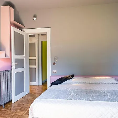 Sleeps 6 Pool Air Con Wifi * Ossuccio