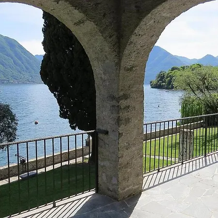 Sleeps 6 Pool Air Con Wifi Willa