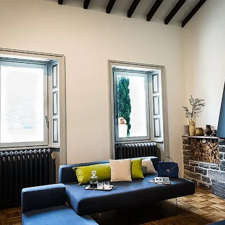 Sleeps 6 Pool Air Con Wifi